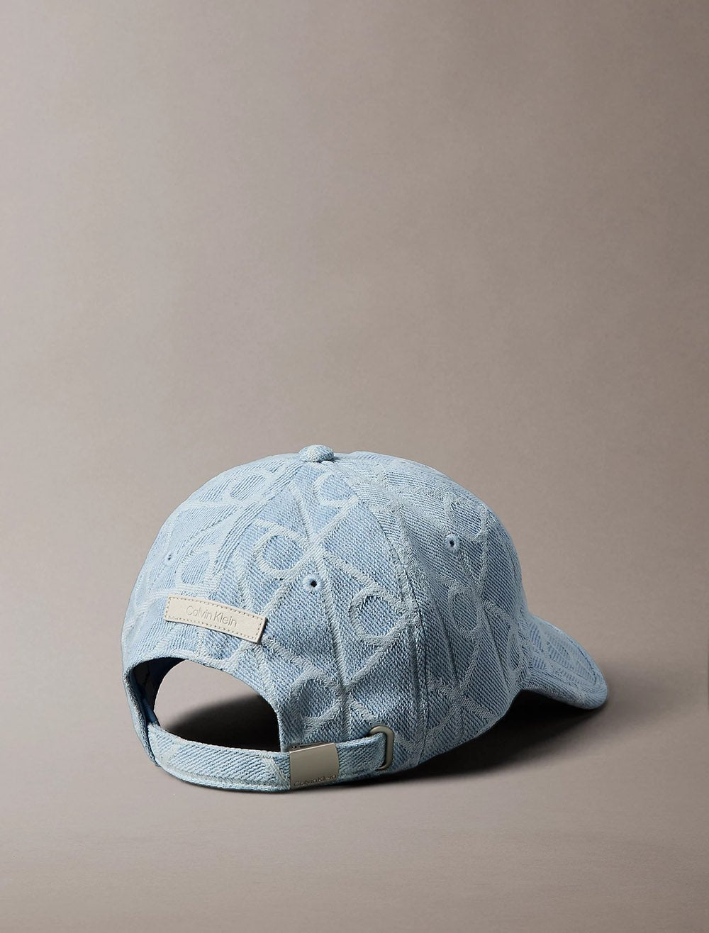 כובע קלווין קליין Allover Emblem Logo Denim Baseball Cap נשים