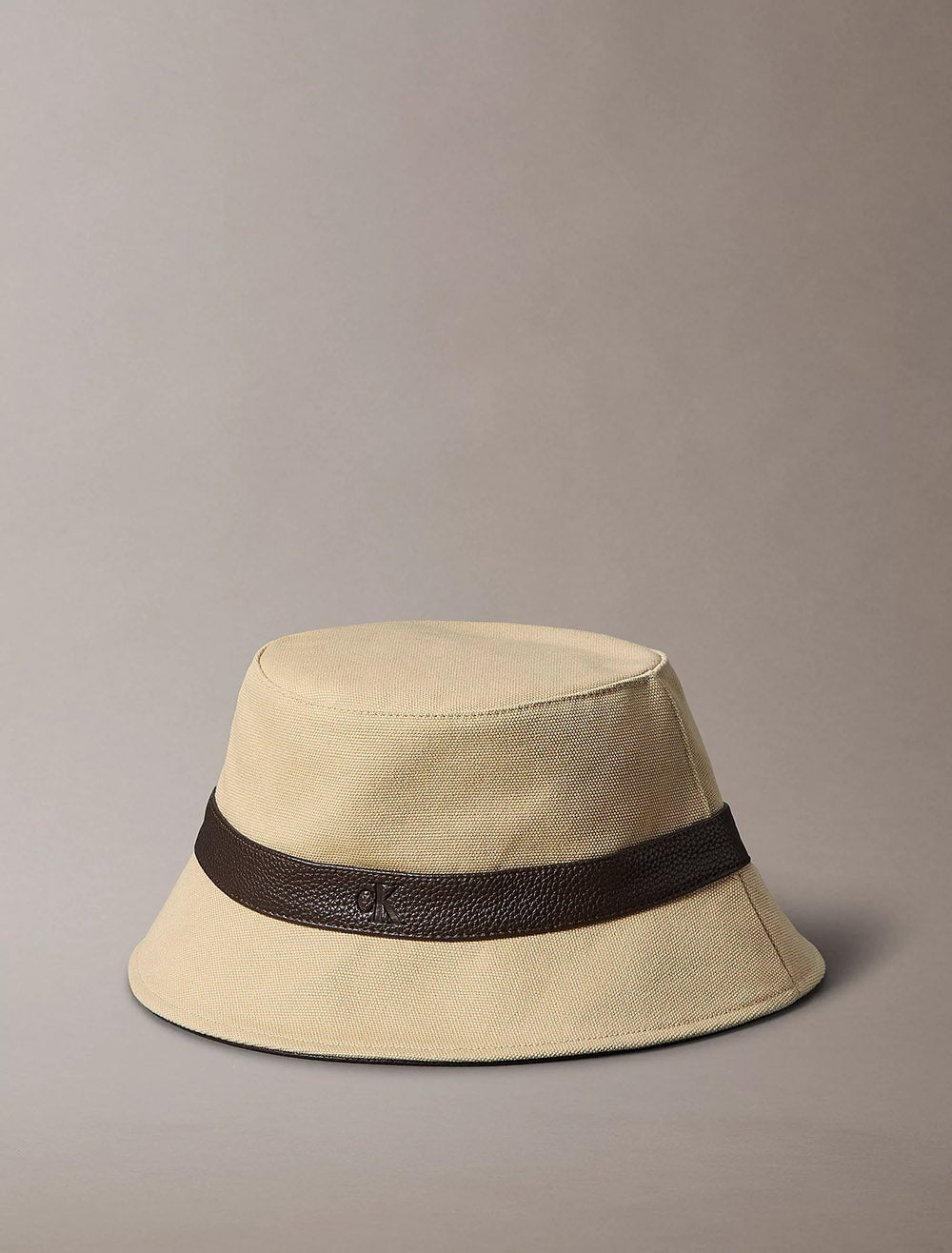 כובע קלווין קליין Canvas Bucket Hat נשים