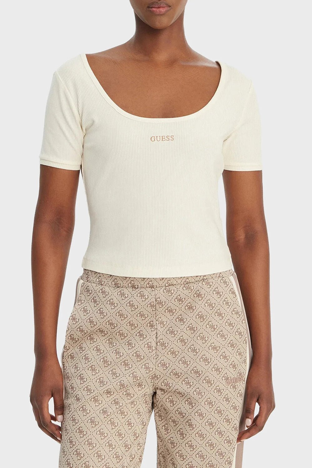 חולצת טישירט קצרה Guess Circe Slim Fit Logo נשים