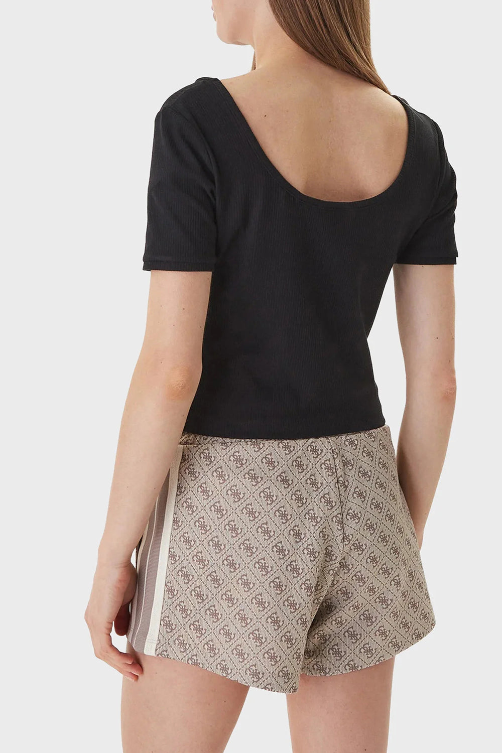 חולצת טישירט קצרה Guess Circe Slim Fit Logo נשים