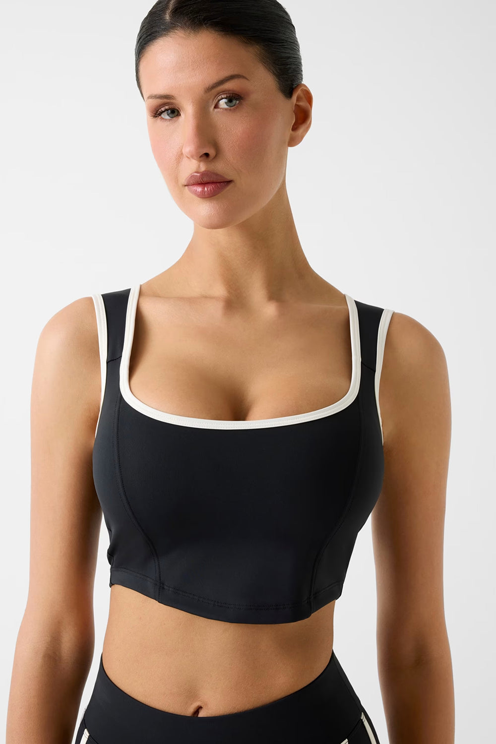 טופ Guess Stretch Cropped Top נשים