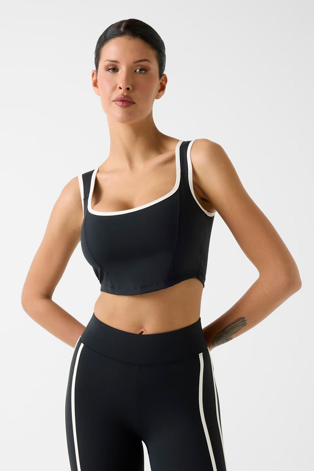 טופ Guess Stretch Cropped Top נשים