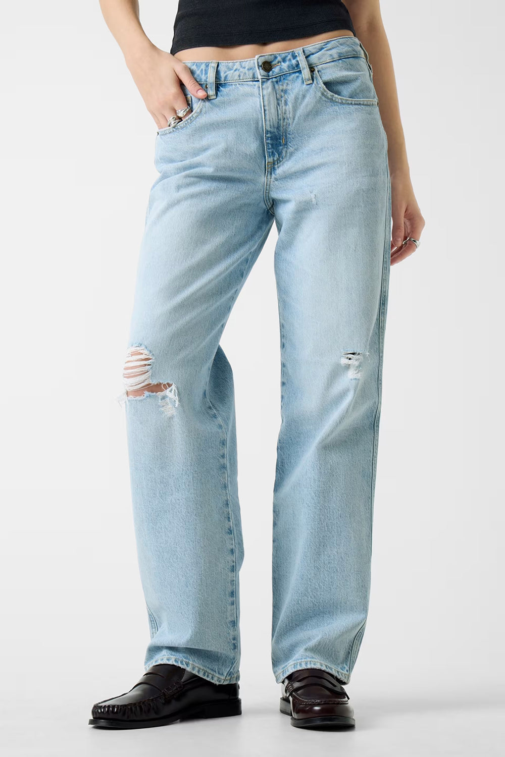 ג'ינס Guess Estroyed Straight-Leg Boyfriend נשים