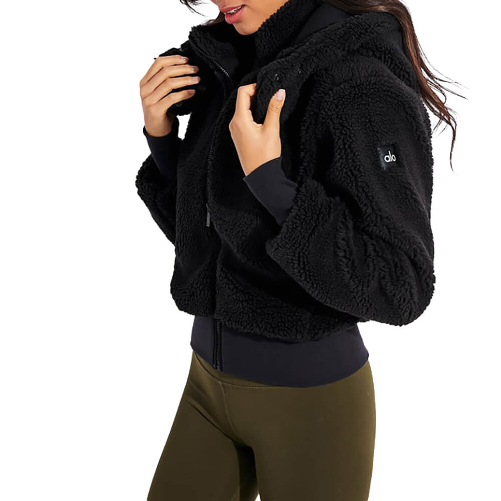 מעיל דמוי פרווה עם כובע אלו יוגה נשים