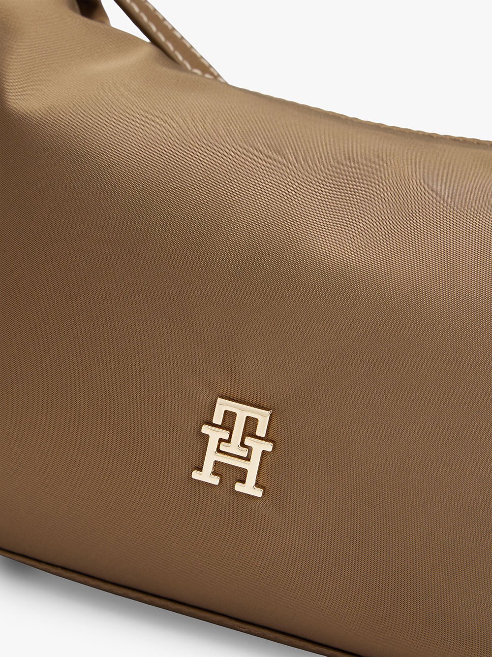 תיק טומי הילפיגר Monogram Plaque נשים