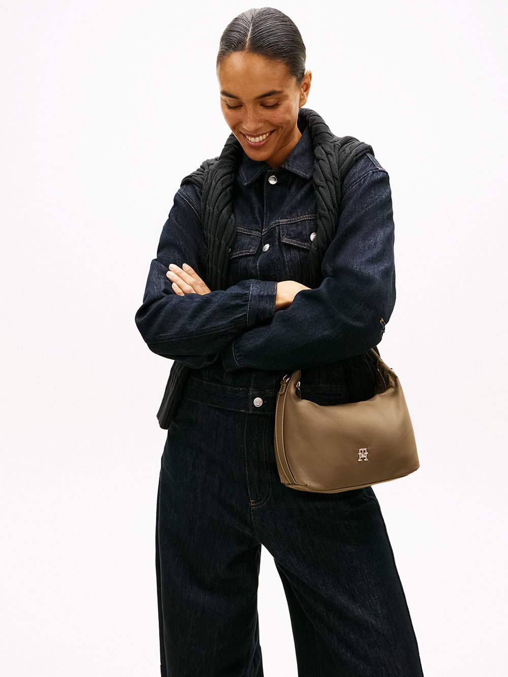 תיק טומי הילפיגר Monogram Plaque נשים