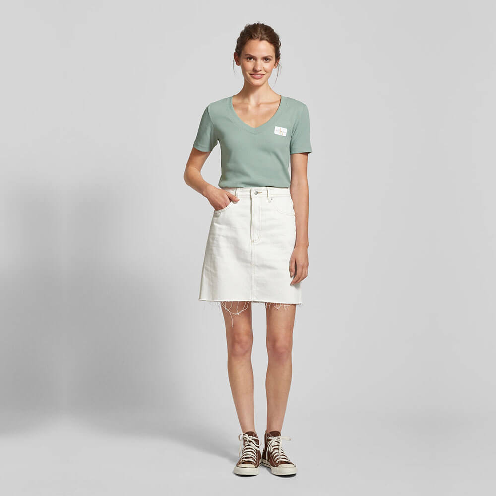 חולצת טישרט קלווין קליין קצרה Woven Label Rib Vneck נשים