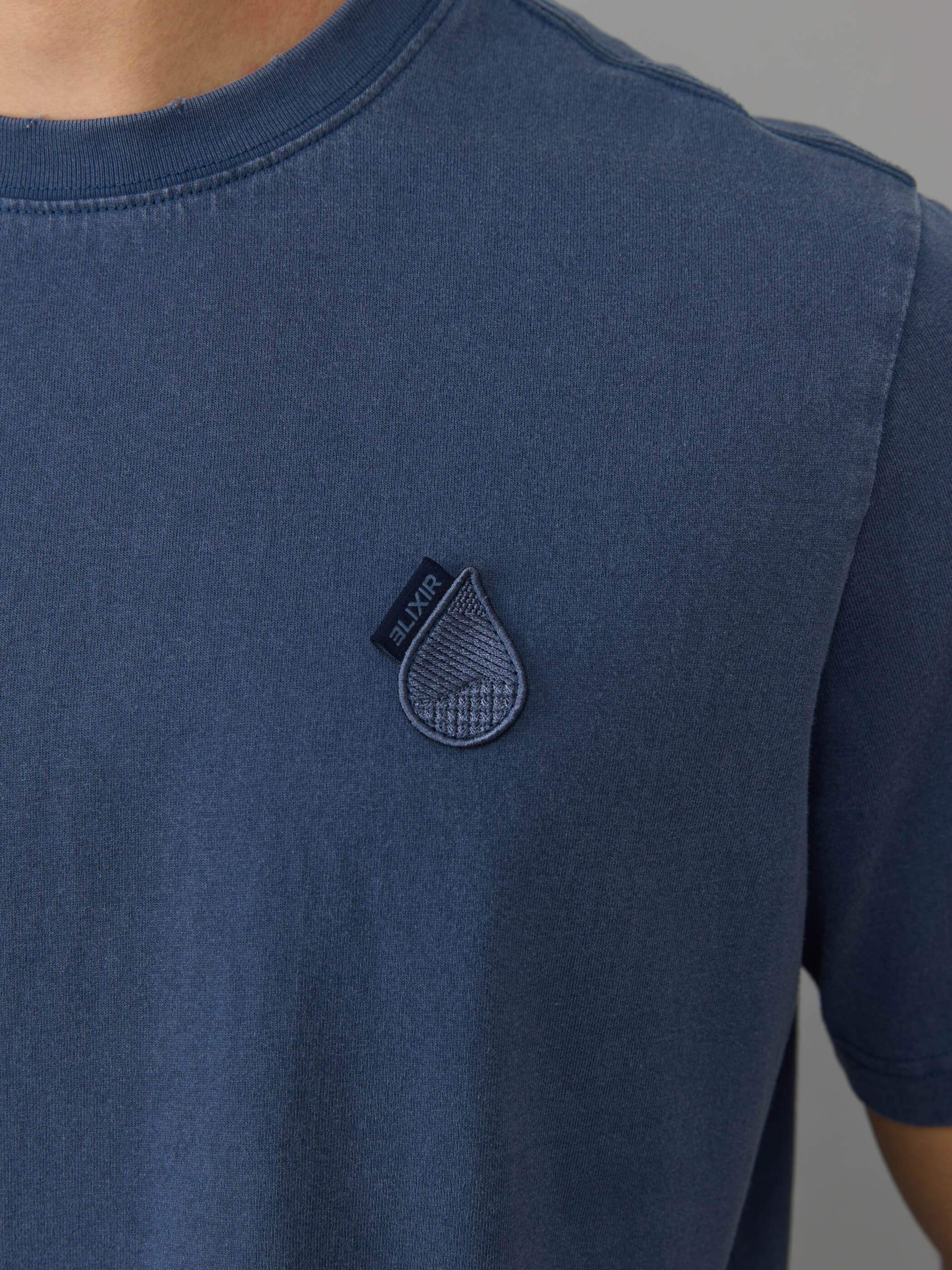 חולצת טישירט קצרה אליקסיר Embroidered Patch גברים