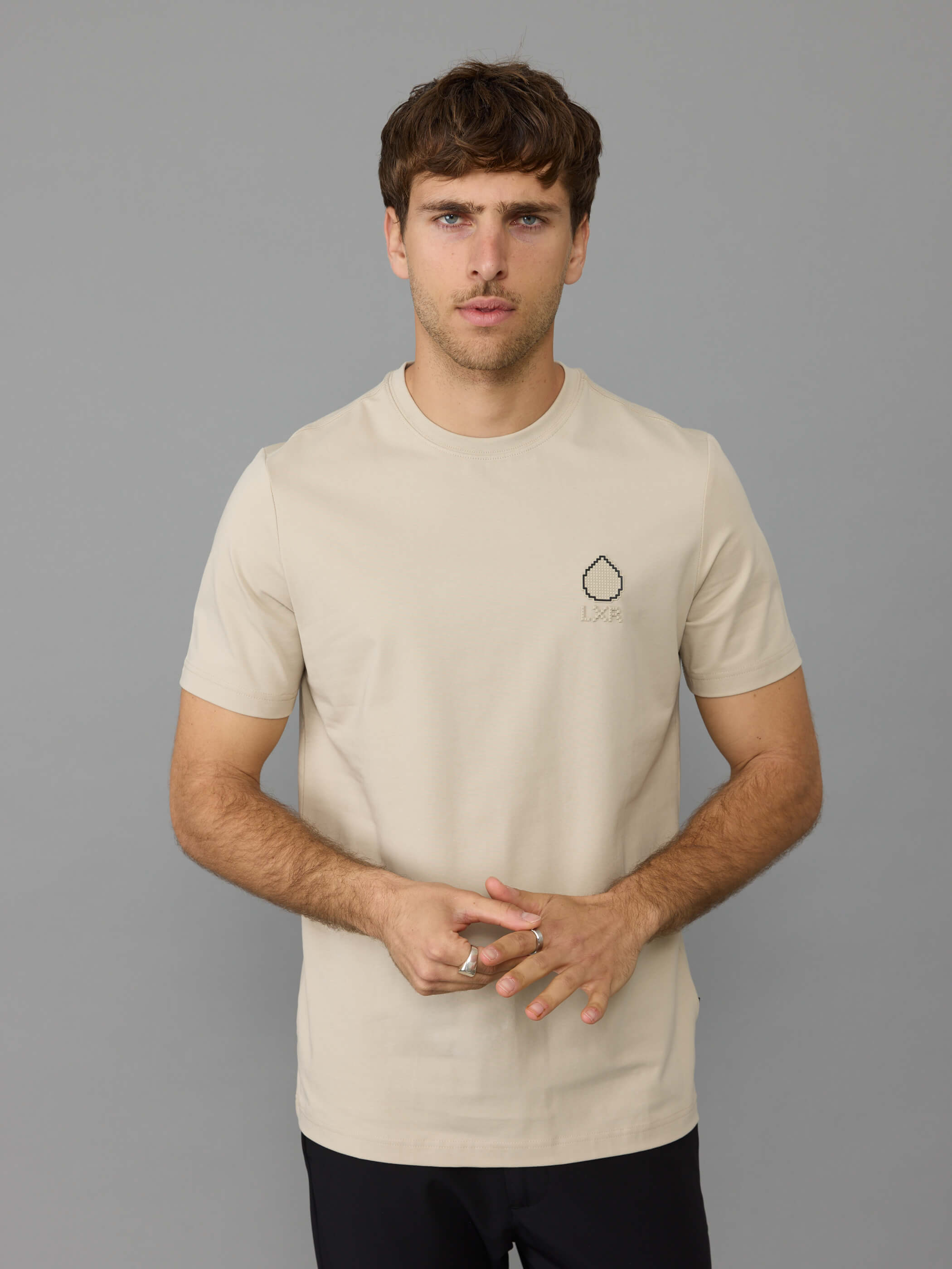 חולצת טישירט קצרה אליקסיר Pixel Logo גברים