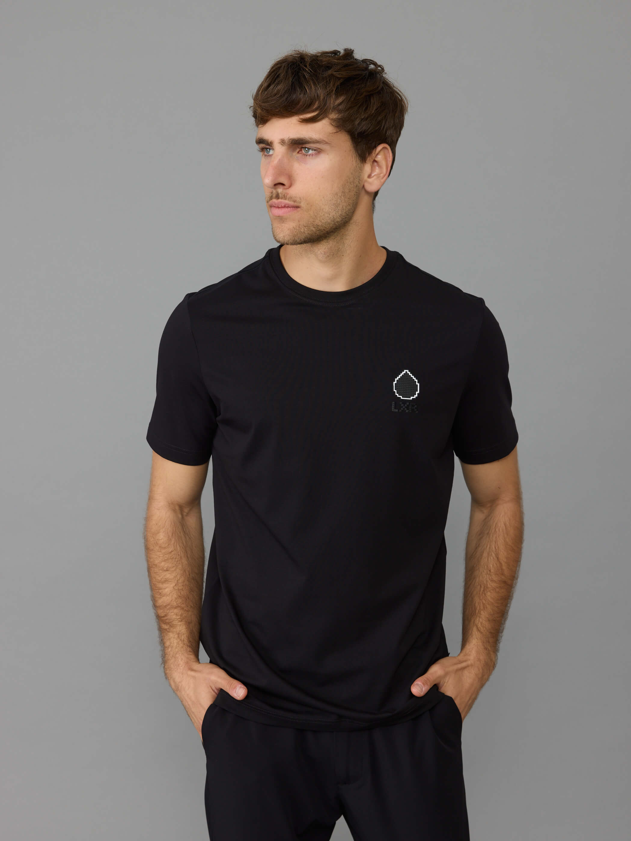 חולצת טישירט קצרה אליקסיר Pixel Logo גברים