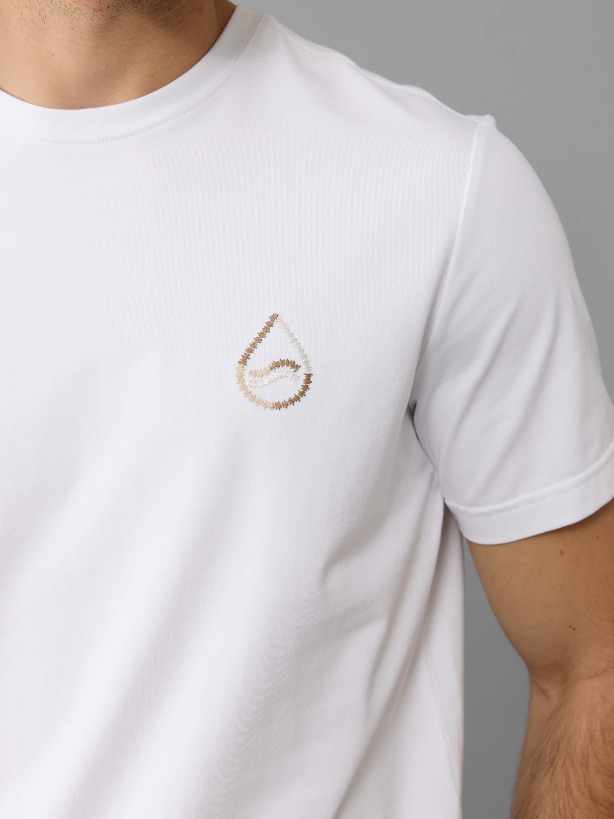 חולצת טישירט קצרה אליקסיר Chest Embroidery גברים