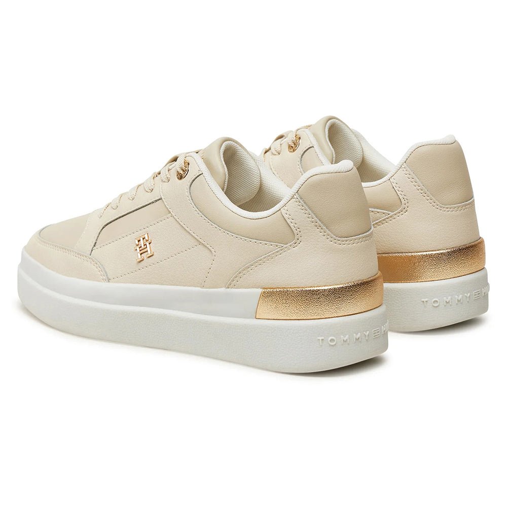 נעלי טומי הילפיגר Feminine Court נשים