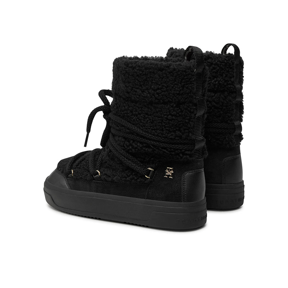 מגפי טומי הילפיגר Lace-Up Faux Shearling Snowboot נשים
