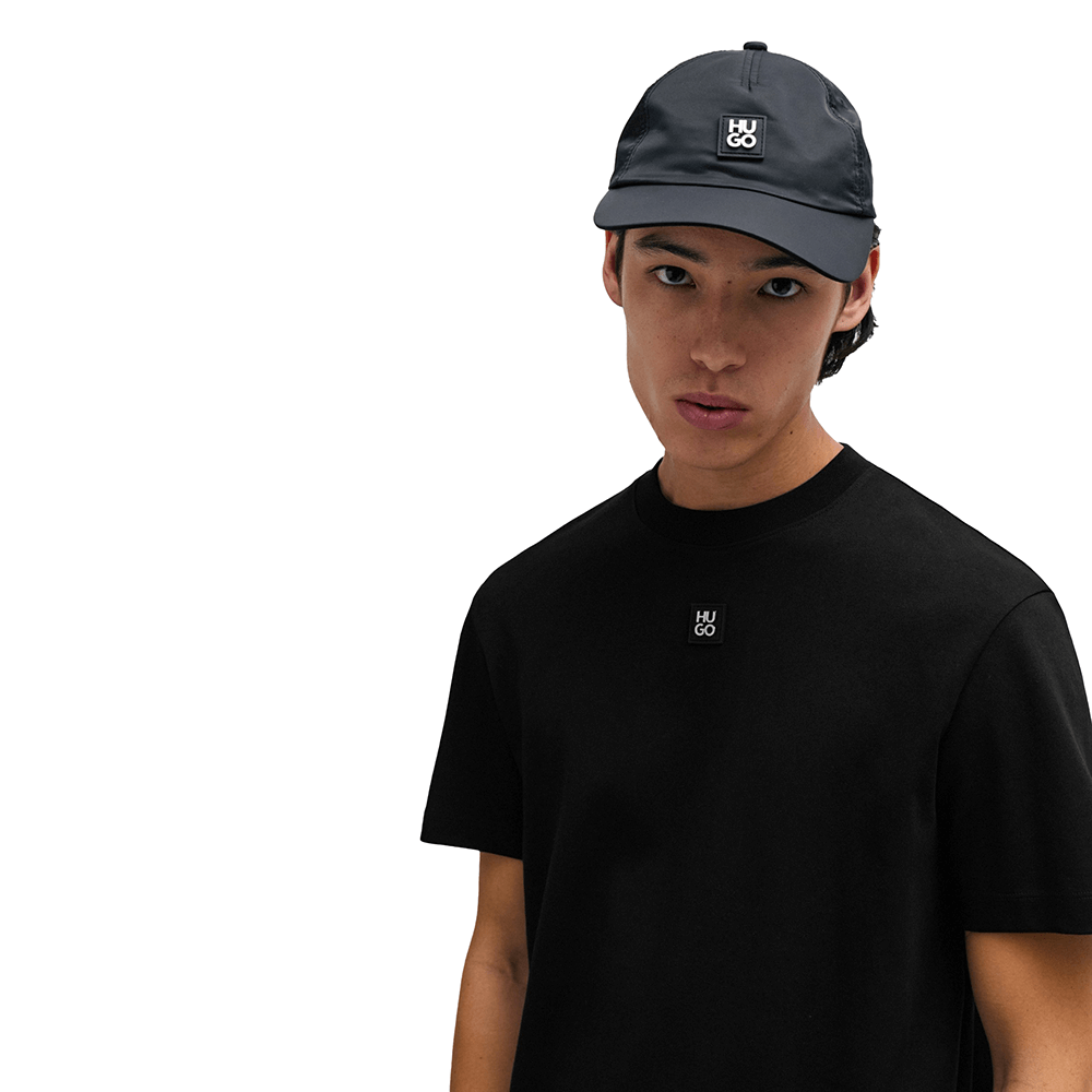 חולצת טישרט קצרה הוגו Stacked Logo גברים