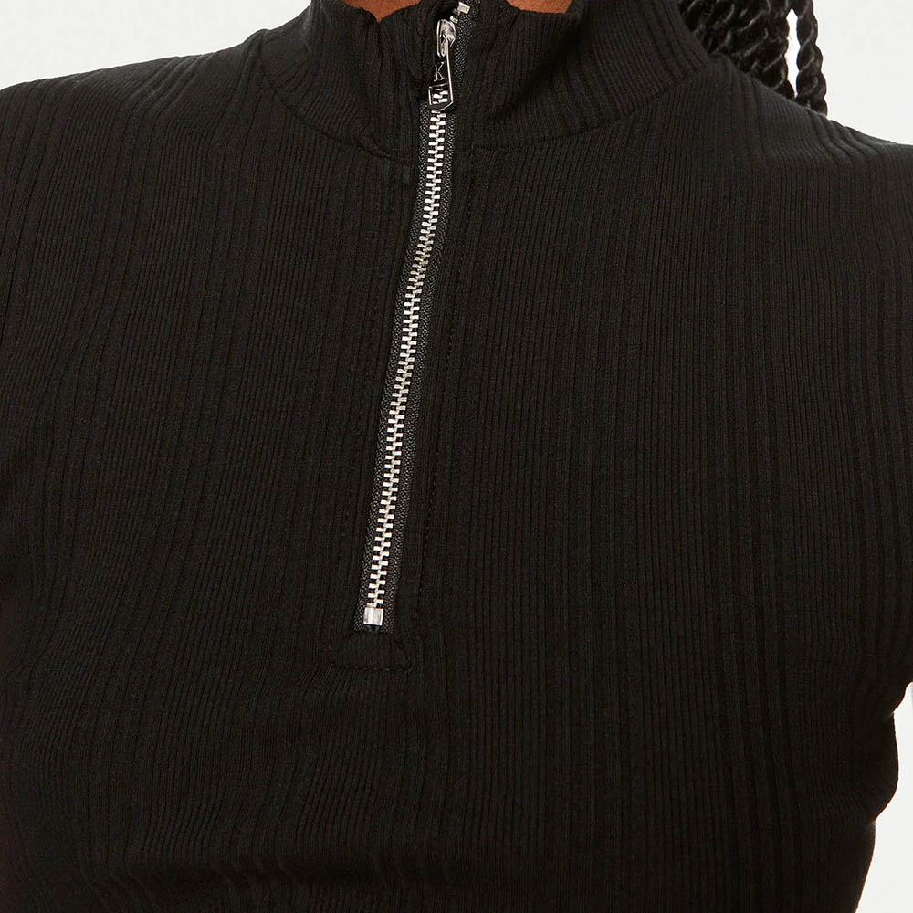 חולצת טישרט קלווין קליין עם רוכסן Variegated Rib Half Zip Top נשים