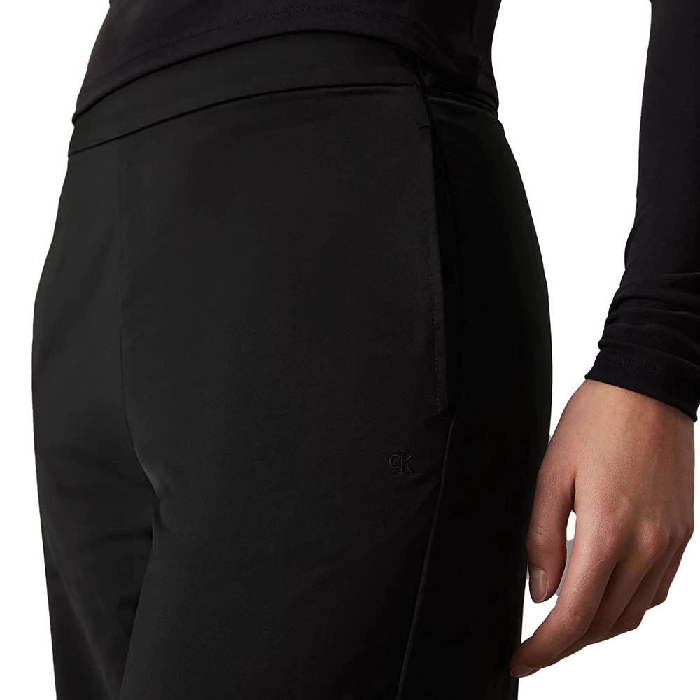 מכנס קלווין קליין ארוך Satin Cargo Utility נשים