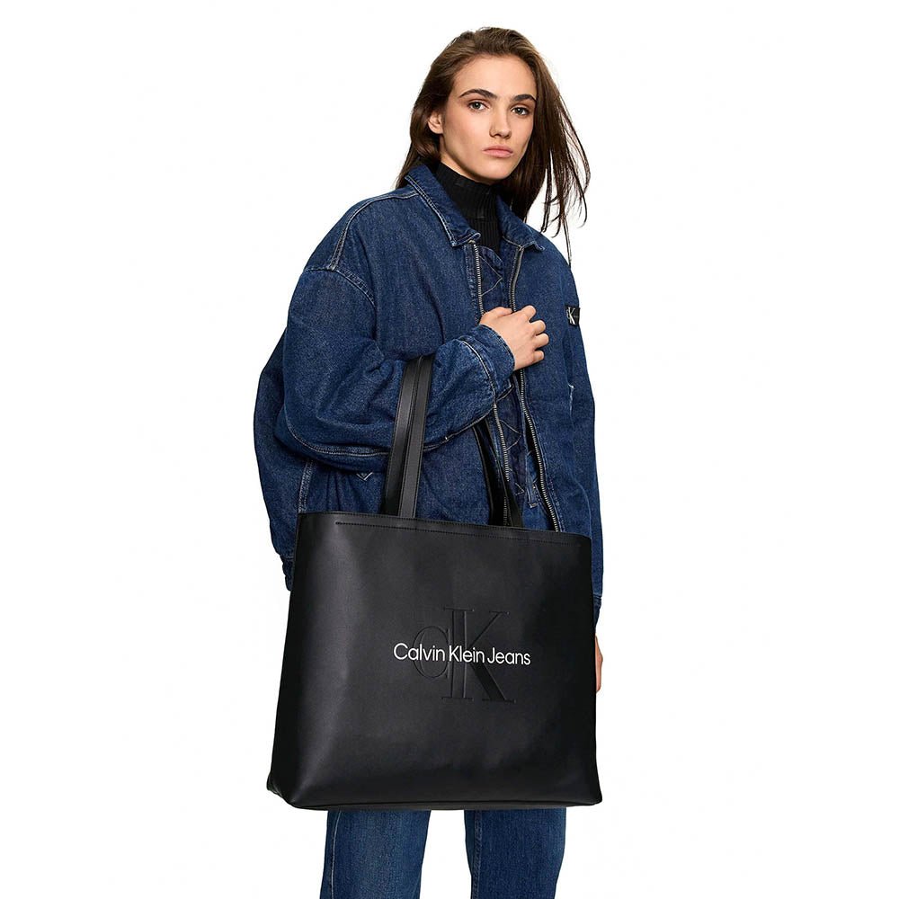 תיק קלווין קליין Sculpted Slim Tote34 Mono נשים