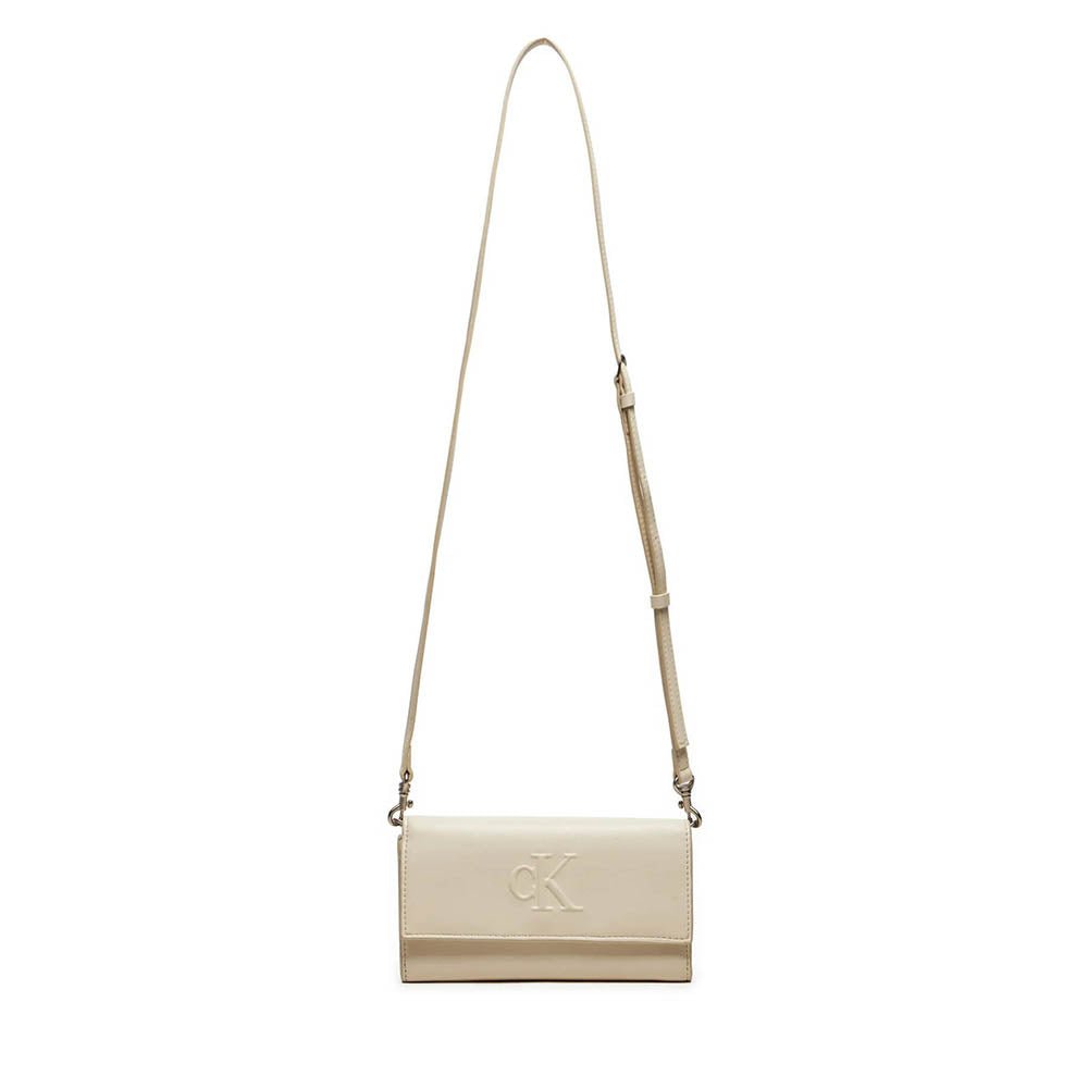 ארנק קלווין קליין Sculpted Long Fold Strap Deboss נשים