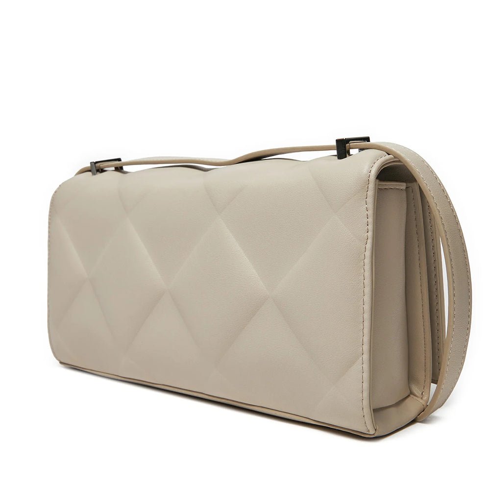 תיק קלווין קליין Diamond Quilt Shoulder נשים