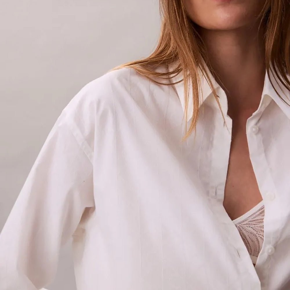 חולצה מכופתרת קלווין קליין Logo Perfect Button-Down נשים