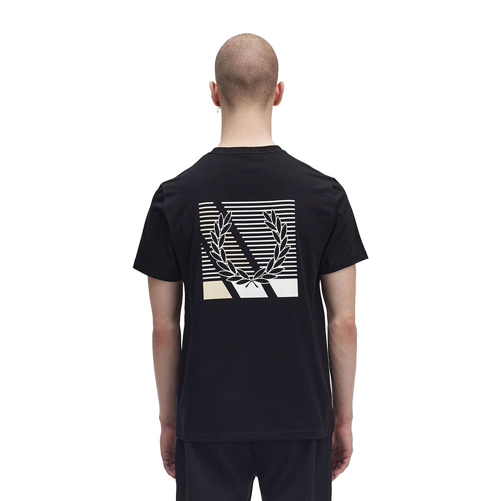 חולצת טישרט פרד פרי קצרה Glitch Laurel Wreath Graphic גברים
