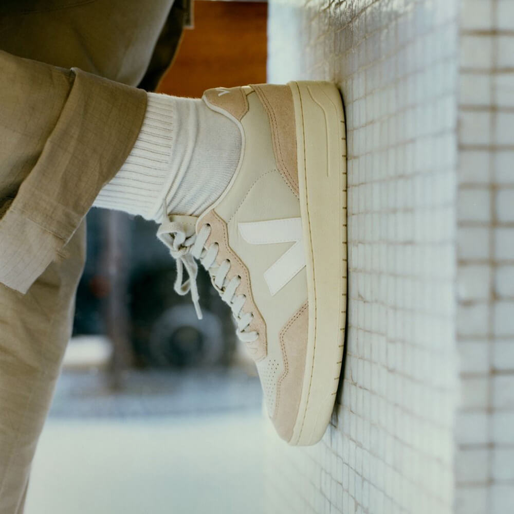 נעלי ווג'ה V-90 Leather נשים