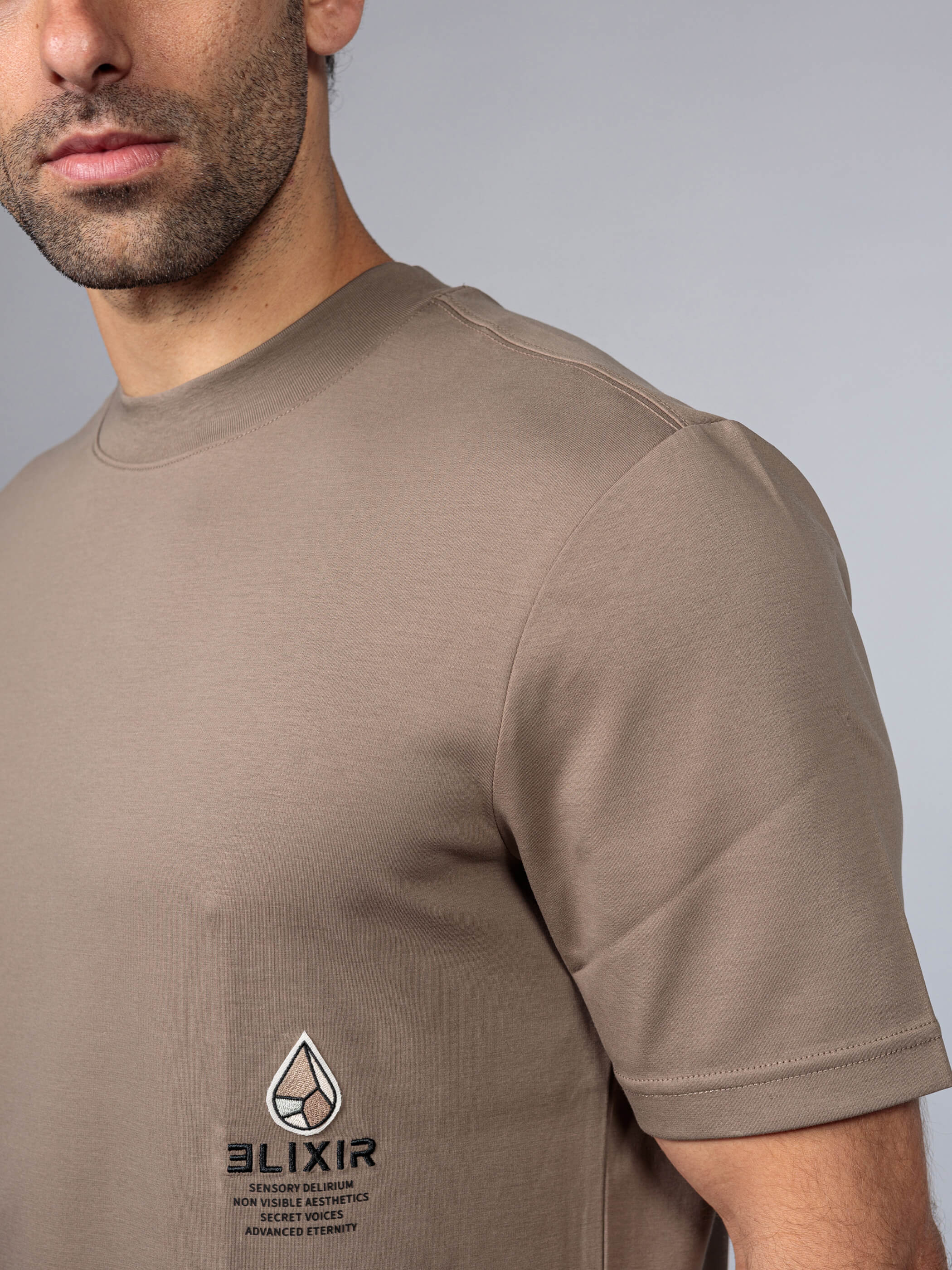 חולצת טישירט קצרה אליקסיר Patch Logo גברים