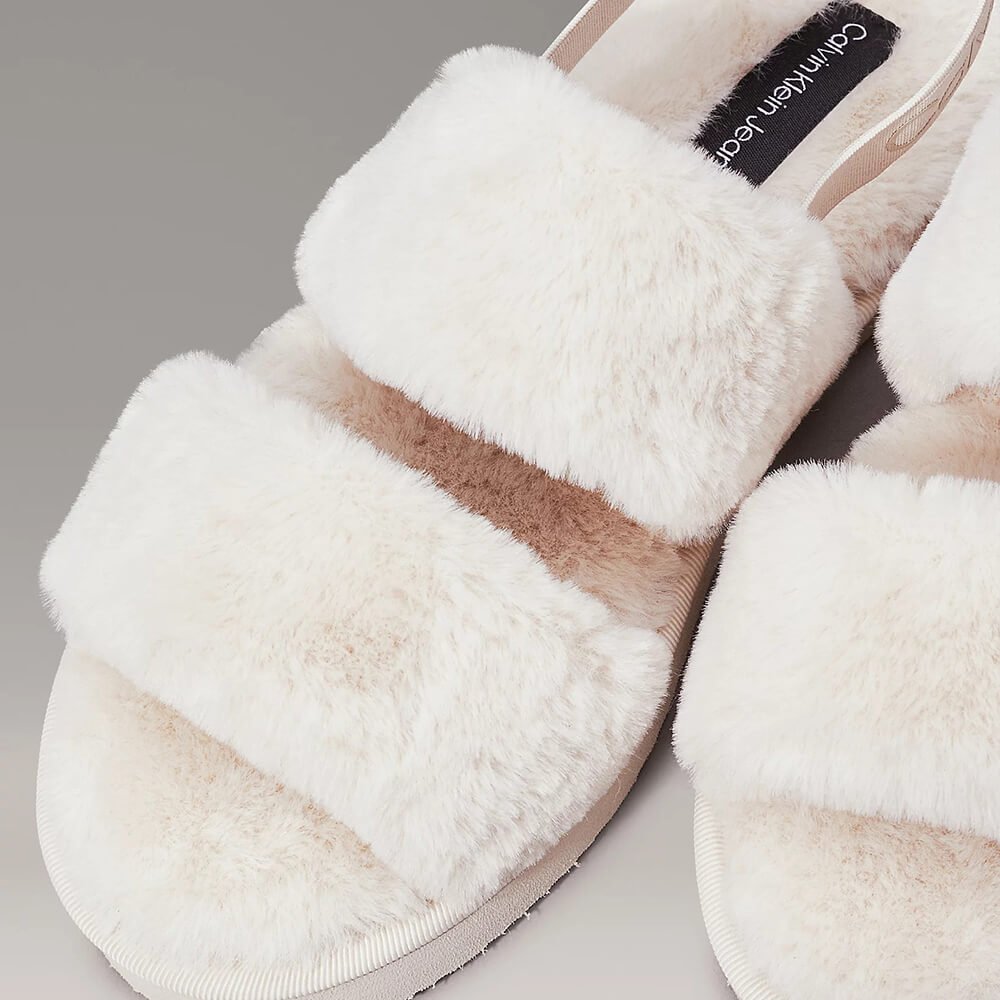 סנדלי קלווין קליין Faux Fur Slippers נשים