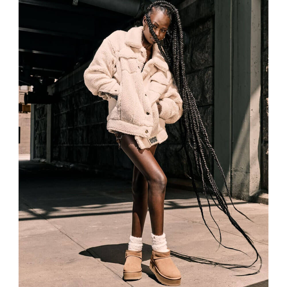 מגפי פלטפורמה אולטרה מיני קלאסיק UGG נשים