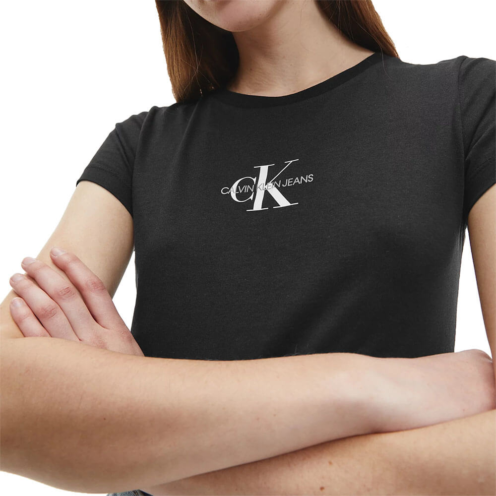 חולצת טישרט קלווין קליין קצרה Monogram Classic Slim Tee נשים
