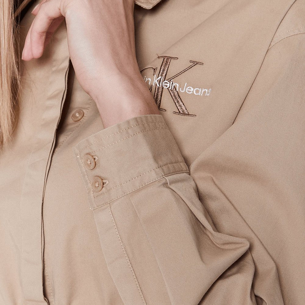 חולצת קרופ מכופתרת קלווין קליין נשים