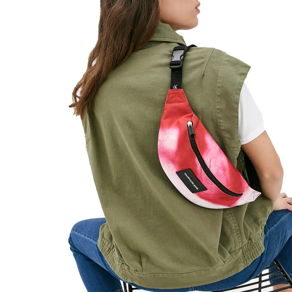פאוץ' קלווין קליין Waistbag Marble נשים