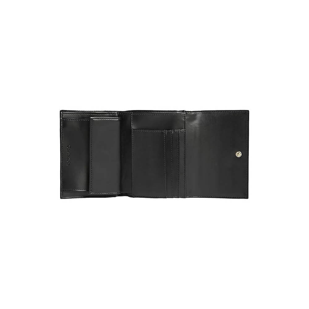 ארנק קלווין קליין Re-Lock Trifold נשים