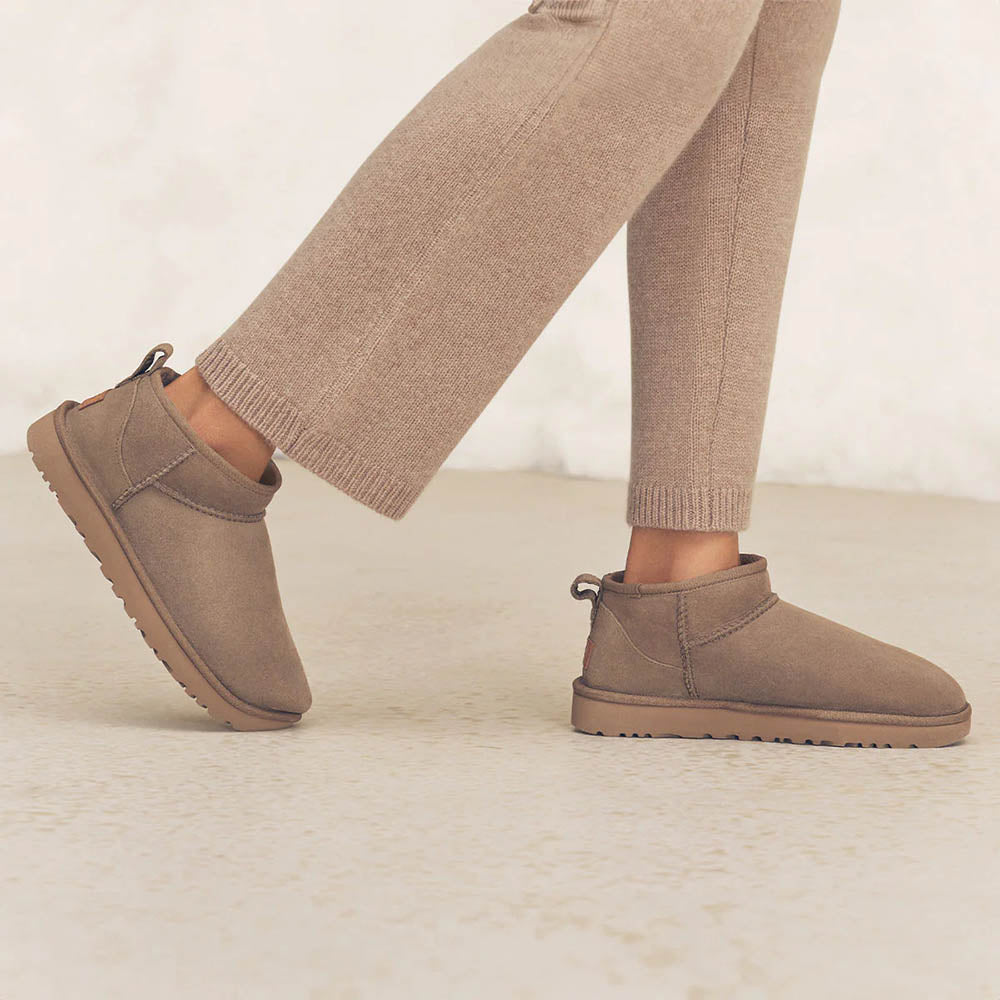 מגפי UGG Classic Ultra Mini נשים