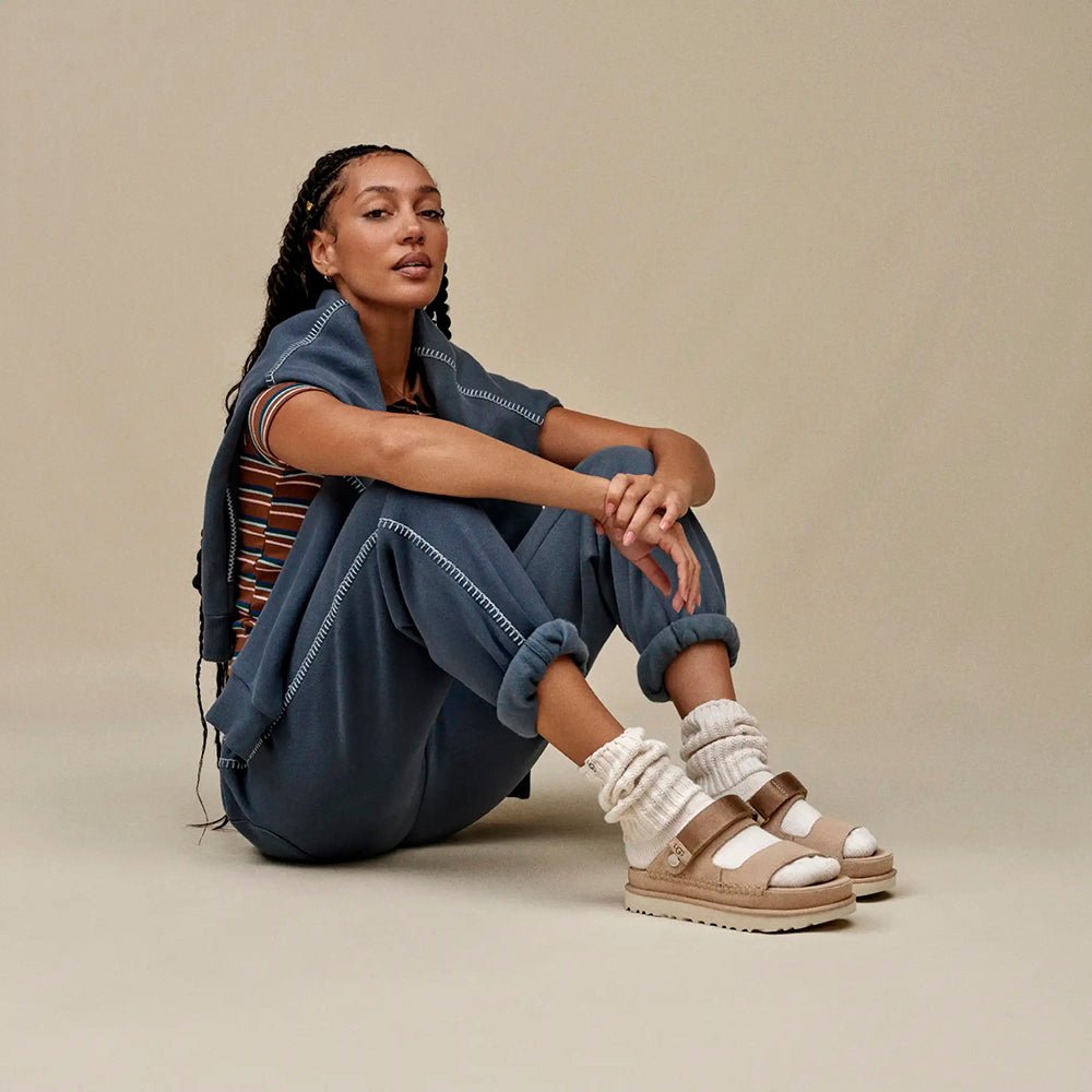 סנדלי UGG Goldenstar Glide נשים