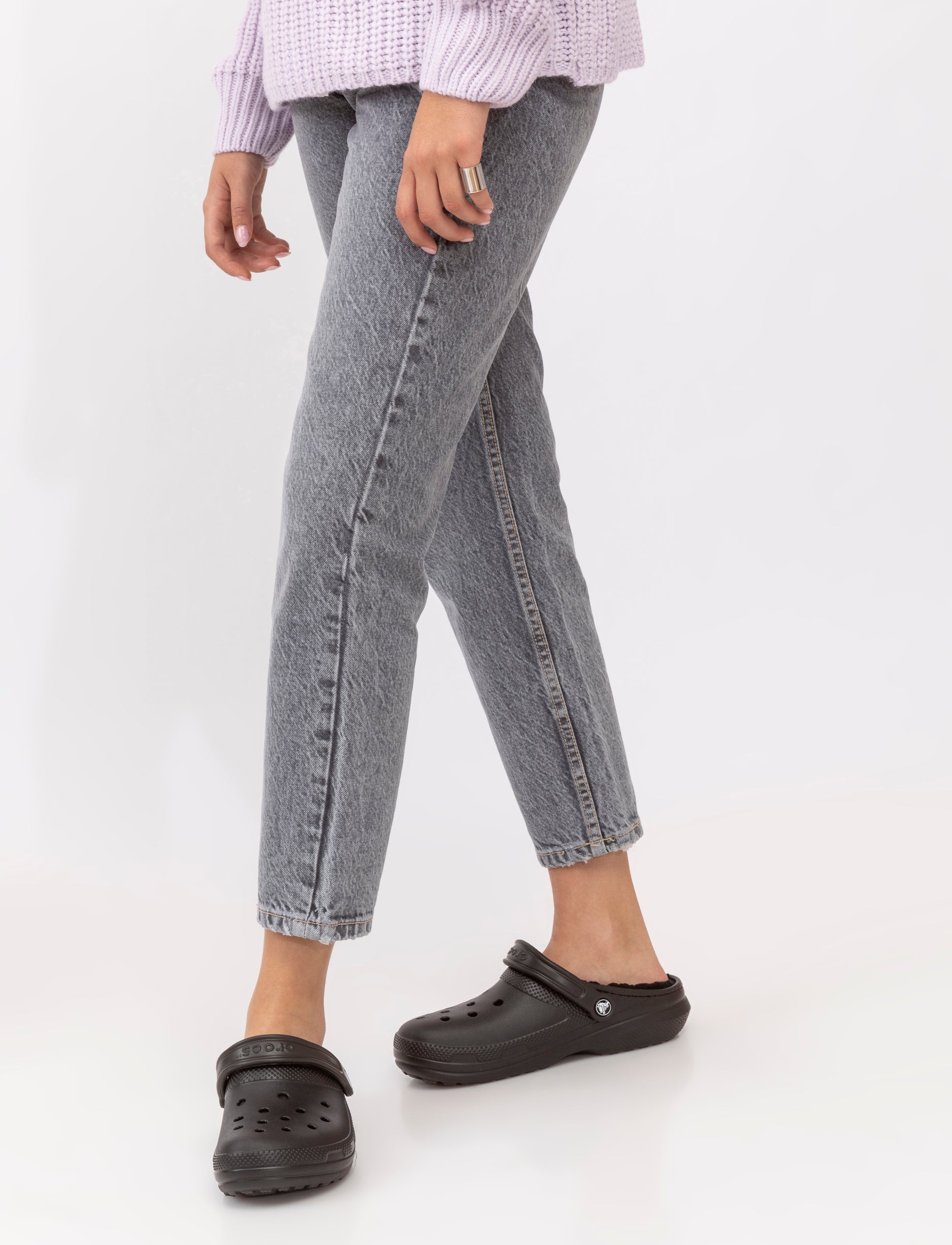 Crocs Classic Lined Clog - כפכפים פרוותיים קרוקס בצבע שחור