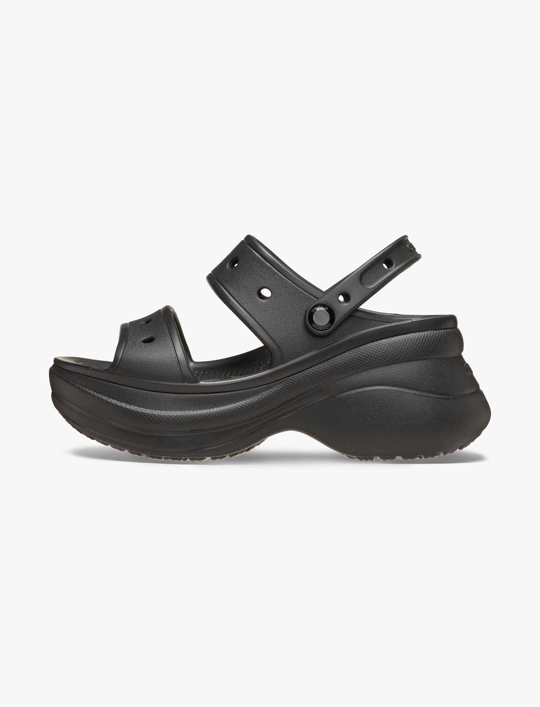 Crocs Women's Classic Bae Sandal - סנדלי פלטפורמה ביי קרוקס לנשים בצבע שחור