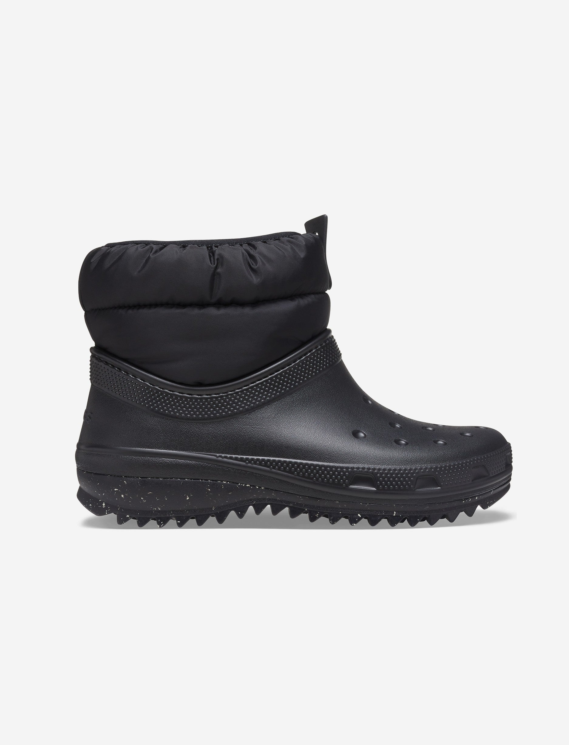 Crocs Women's Classic Neo Puff Shorty Boot - מגפיים לנשים קרוקס בצבע שחור