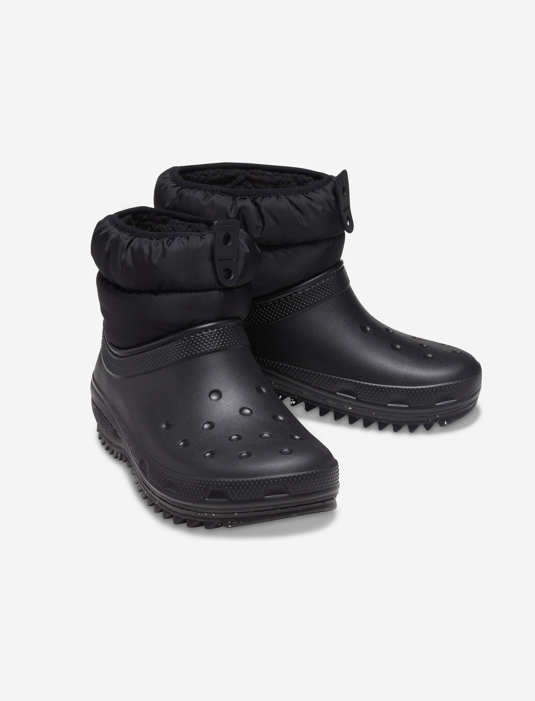 Crocs Women's Classic Neo Puff Shorty Boot - מגפיים לנשים קרוקס בצבע שחור