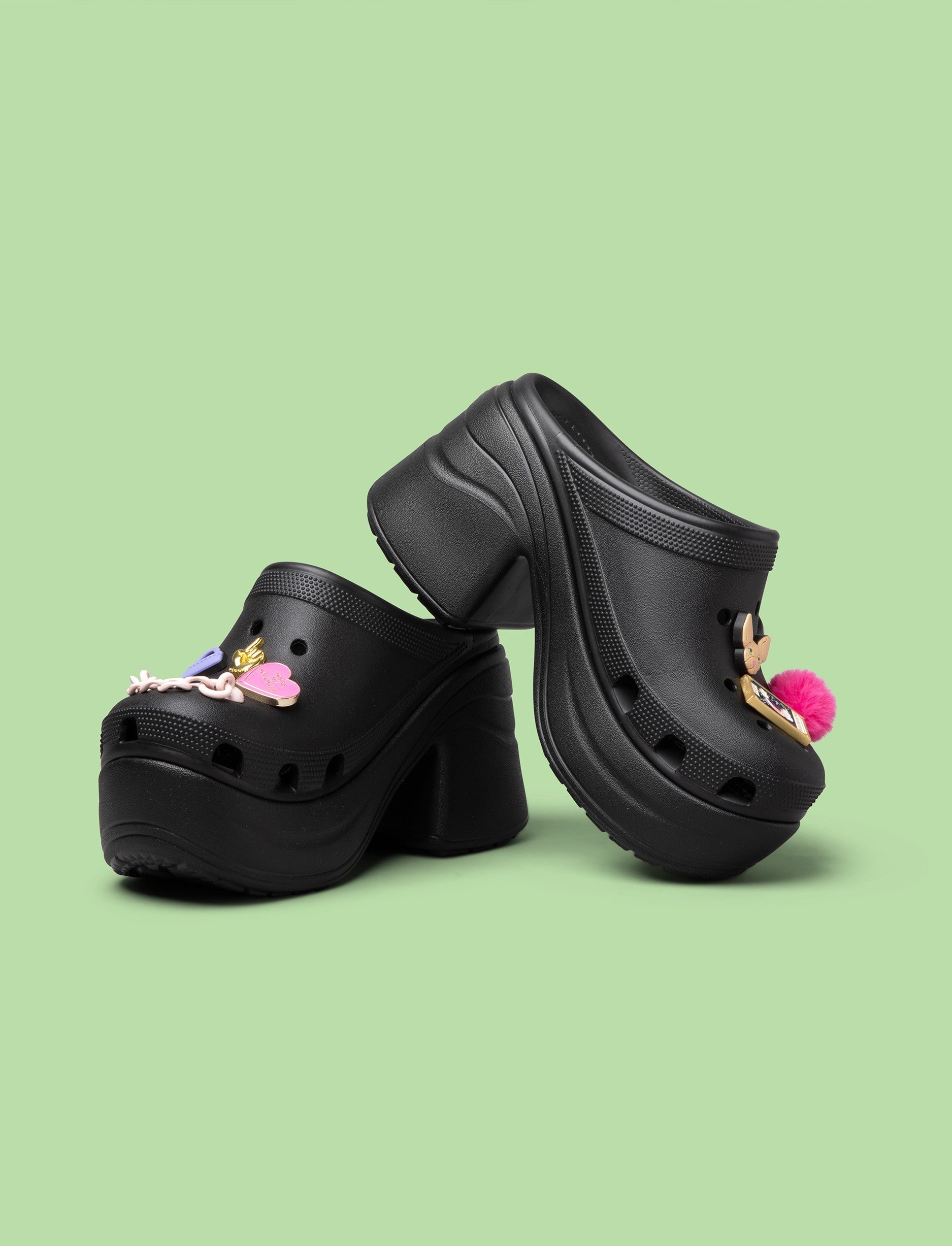Crocs Siren Clog - כפכפי קלוג קרוקס עם עקב פלטפורמה גבוה לנשים בצבע שחור