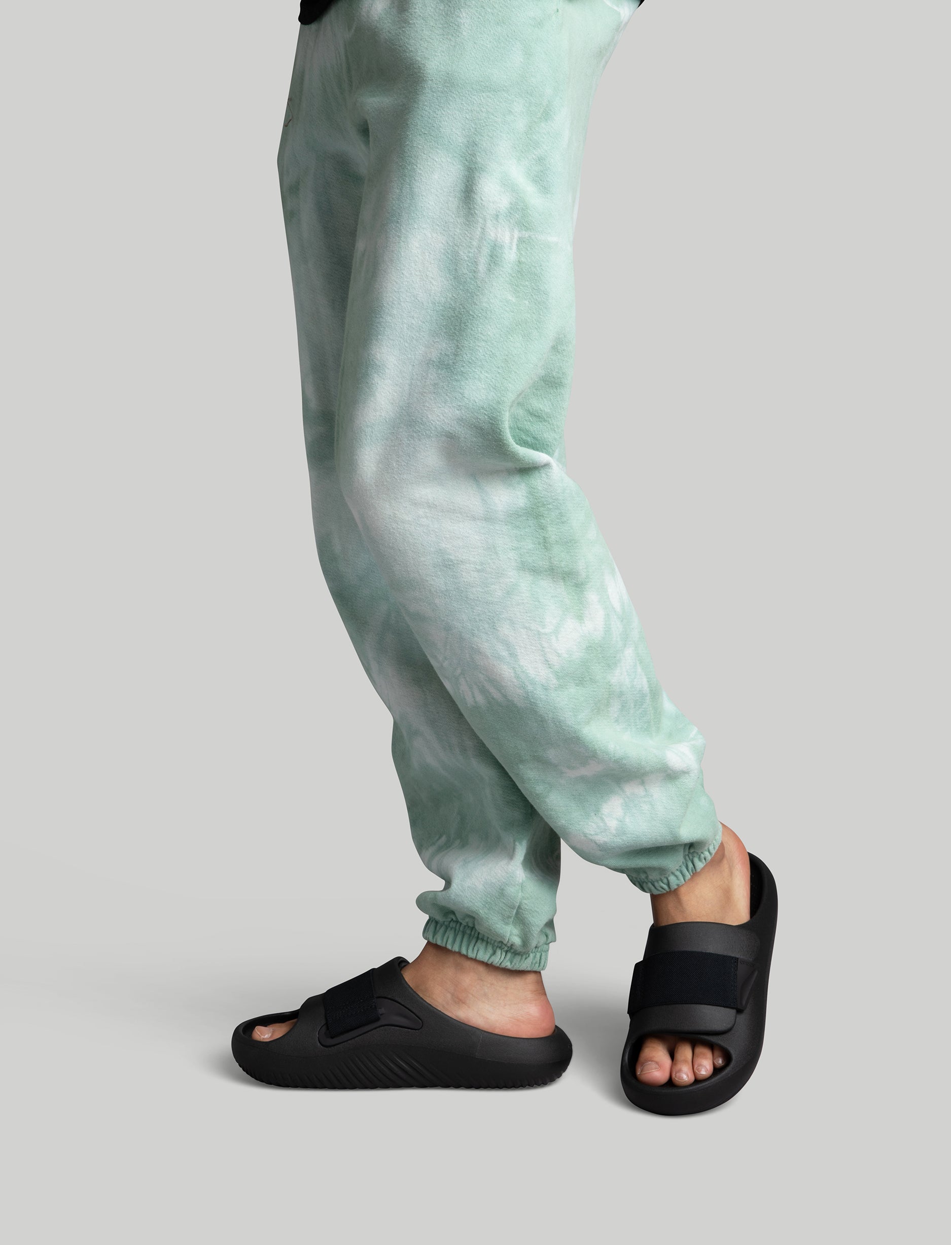 Crocs Mellow Luxe Recovery Slide - כפכפי קרוקס לגברים בצבע שחור
