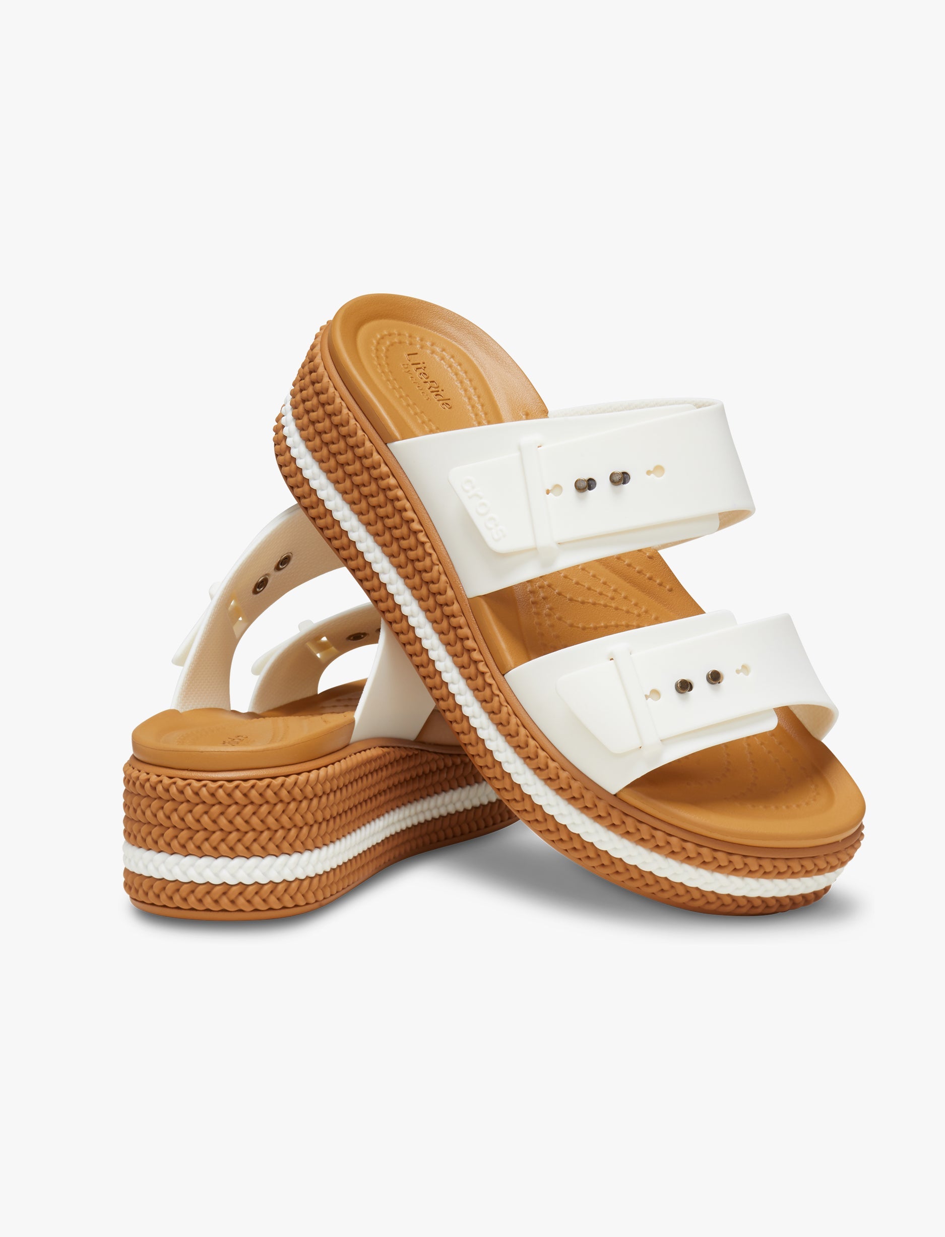 Crocs Brooklyn Woven Buckle - כפכפי פלטפורמה קרוקס לנשים עם סוליה קלועה בצבע לבן גיר