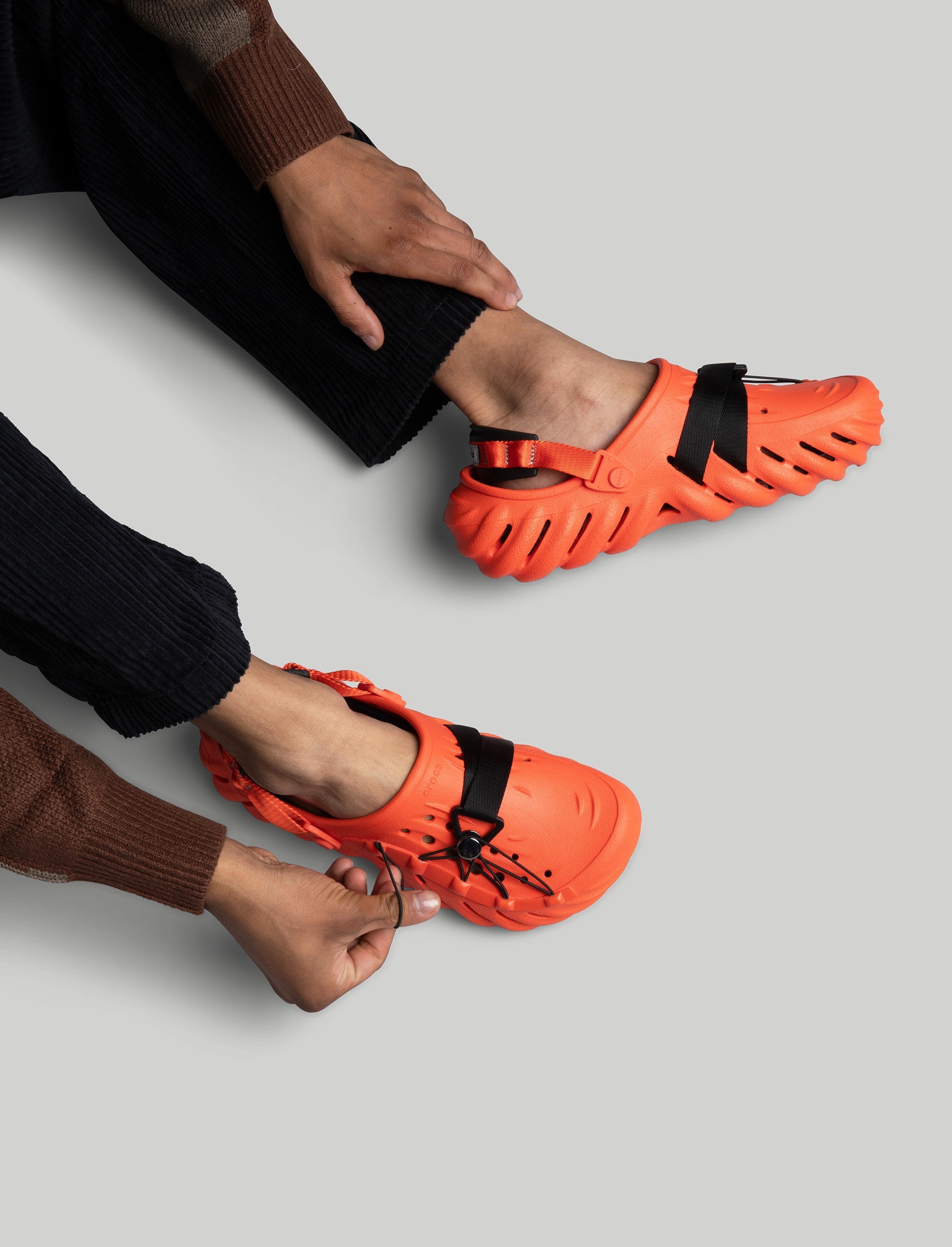Crocs Echo Reflective Laces Clog - כפכפי קלוג אקו קרוקס בצבע אדום