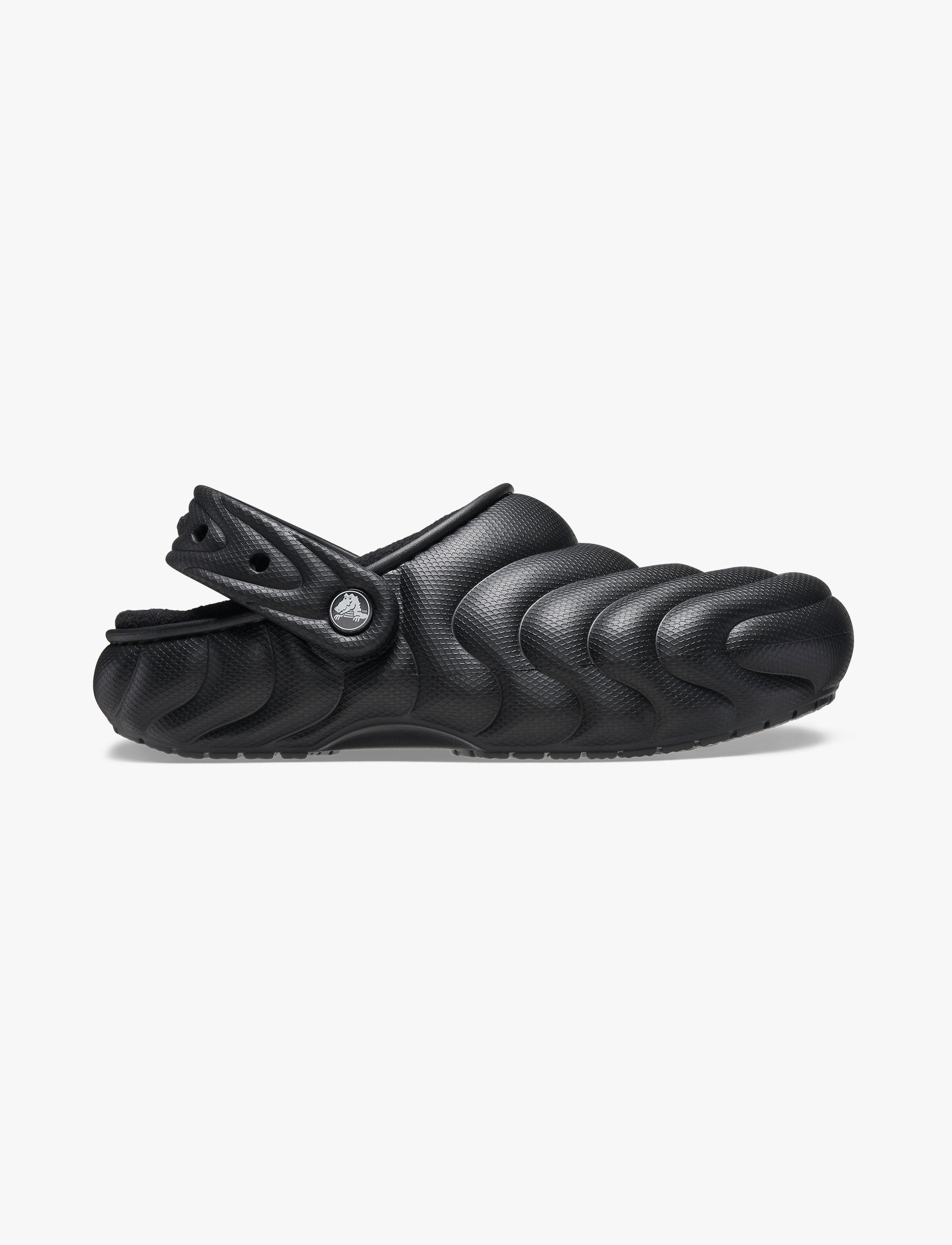 Crocs Classic Lined Overpuff Clog - כפכפים פרוותיים קרוקס בצבע שחור