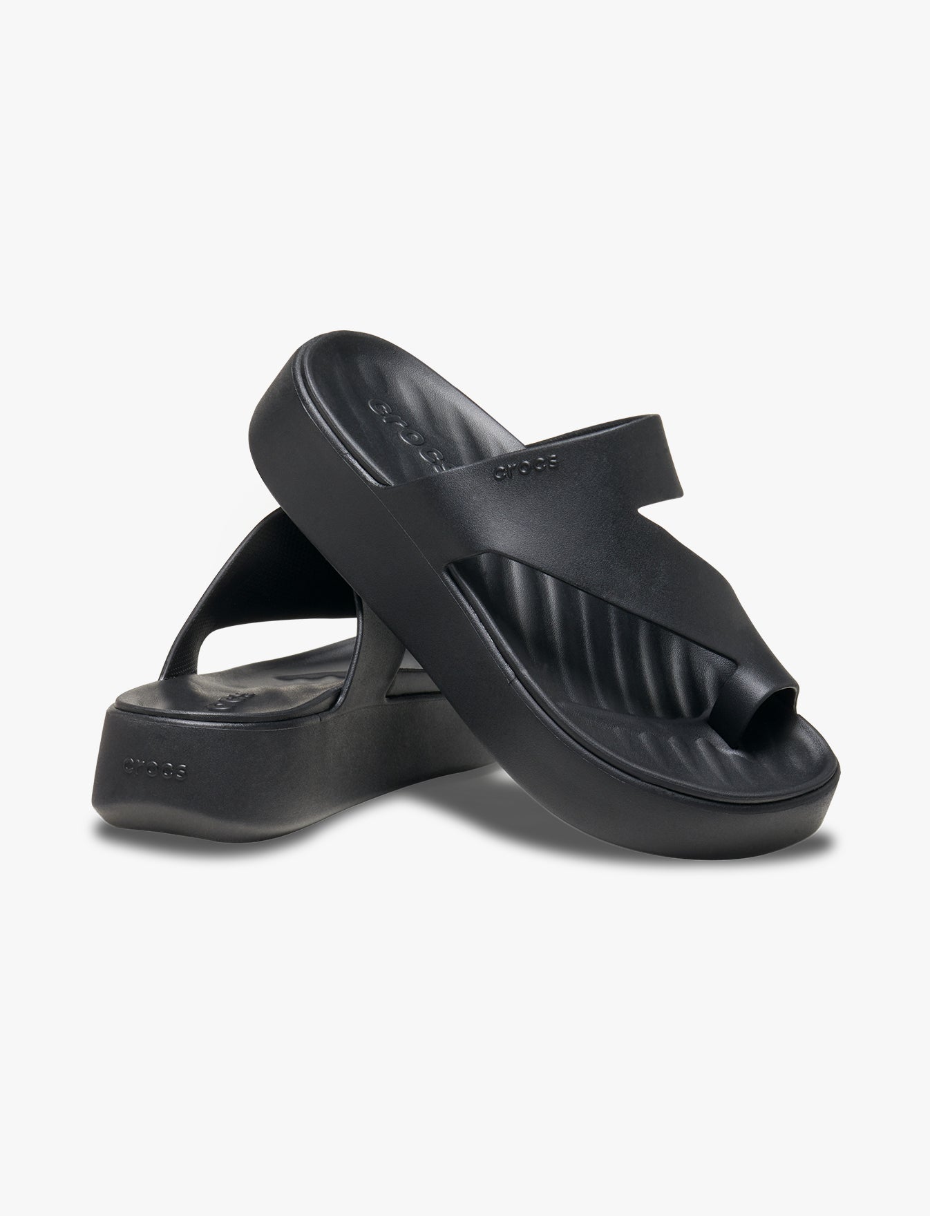 Crocs Getaway Platform Toe Loop - כפכפי אצבע פלטפורמה קרוקס לנשים בצבע שחור