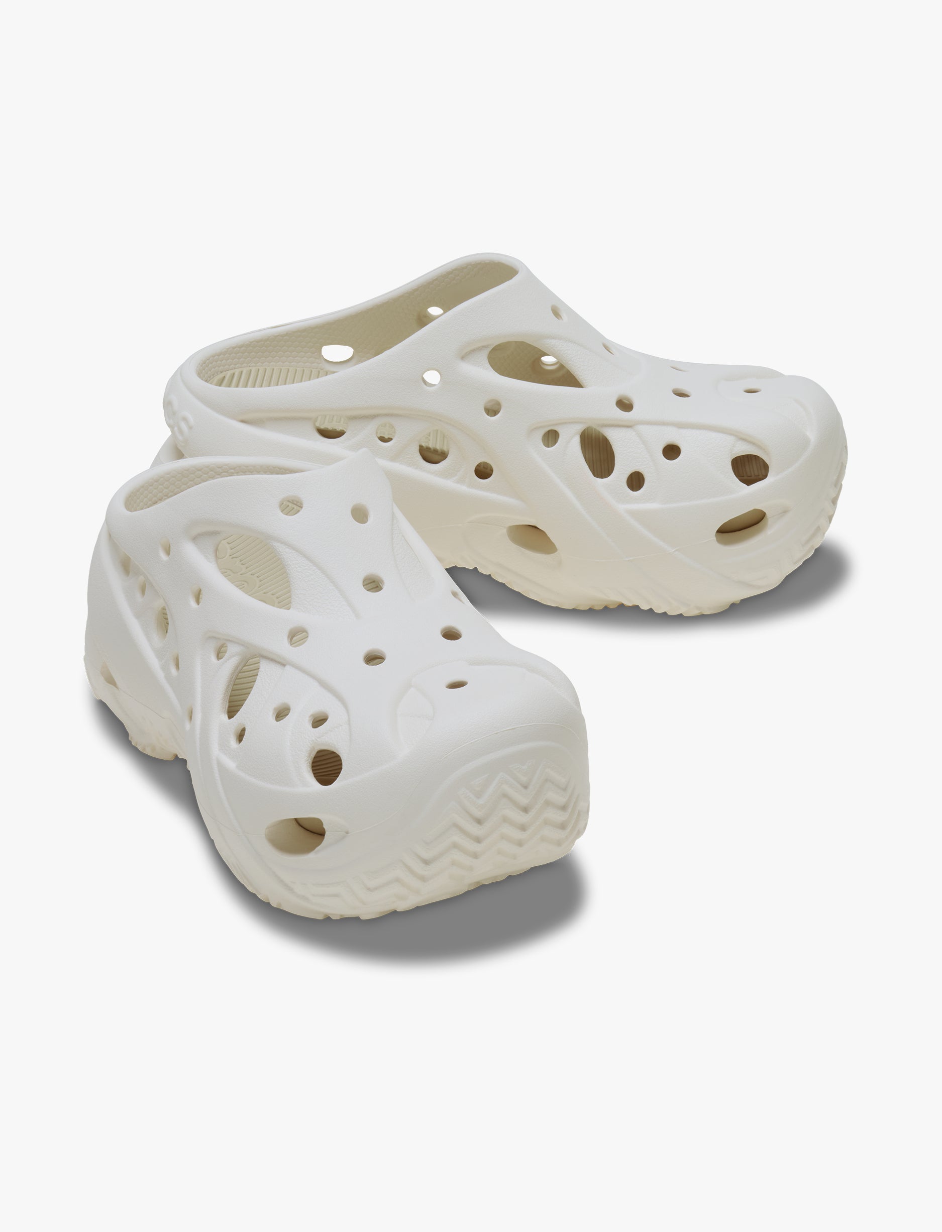 Crocs Caged Clog - כפכפי קרוקס פלטפורמה לנשים בצבע לבן גיר