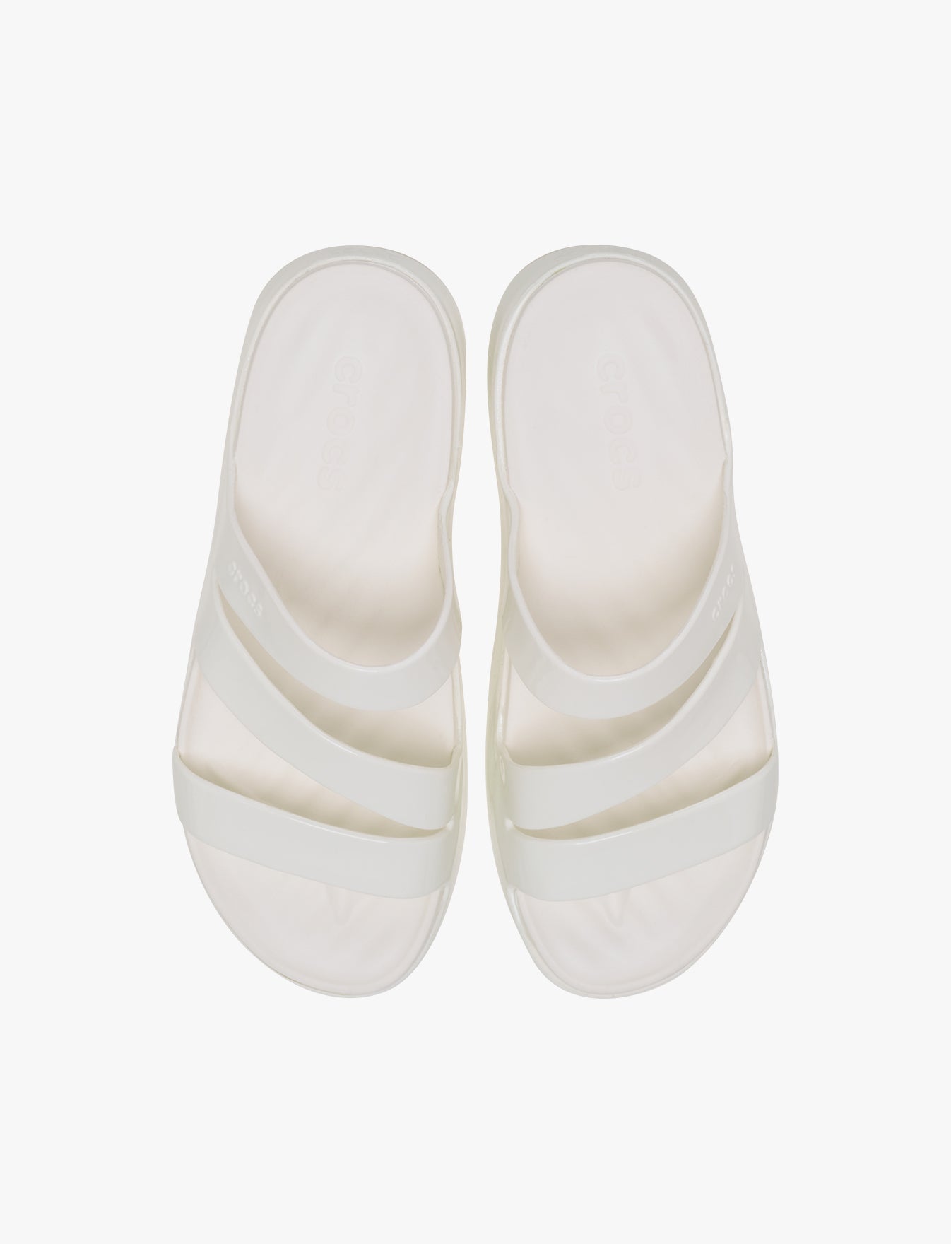 Crocs Getaway Patent Strappy -  כפכפי קרוקס לנשים בצבע לבן גיר