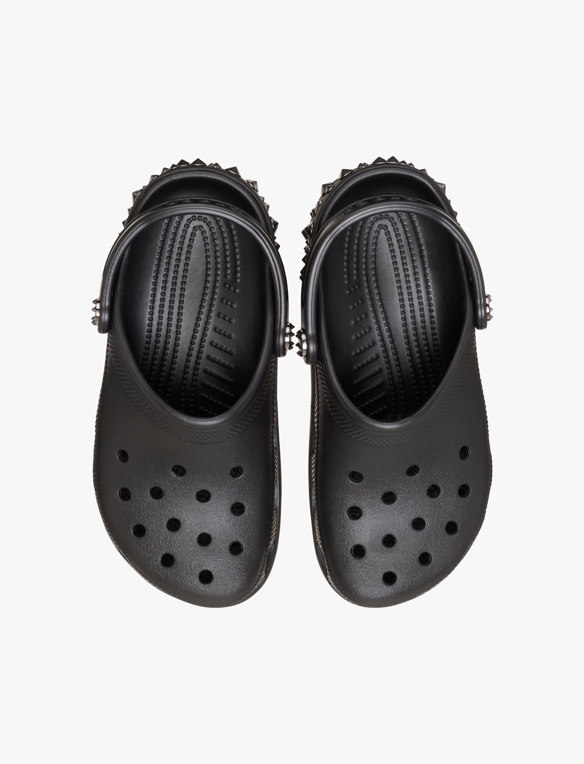 Crocs Classic Studded Clog - כפכפי קרוקס קלוג בעיטור ניטים בצבע שחור