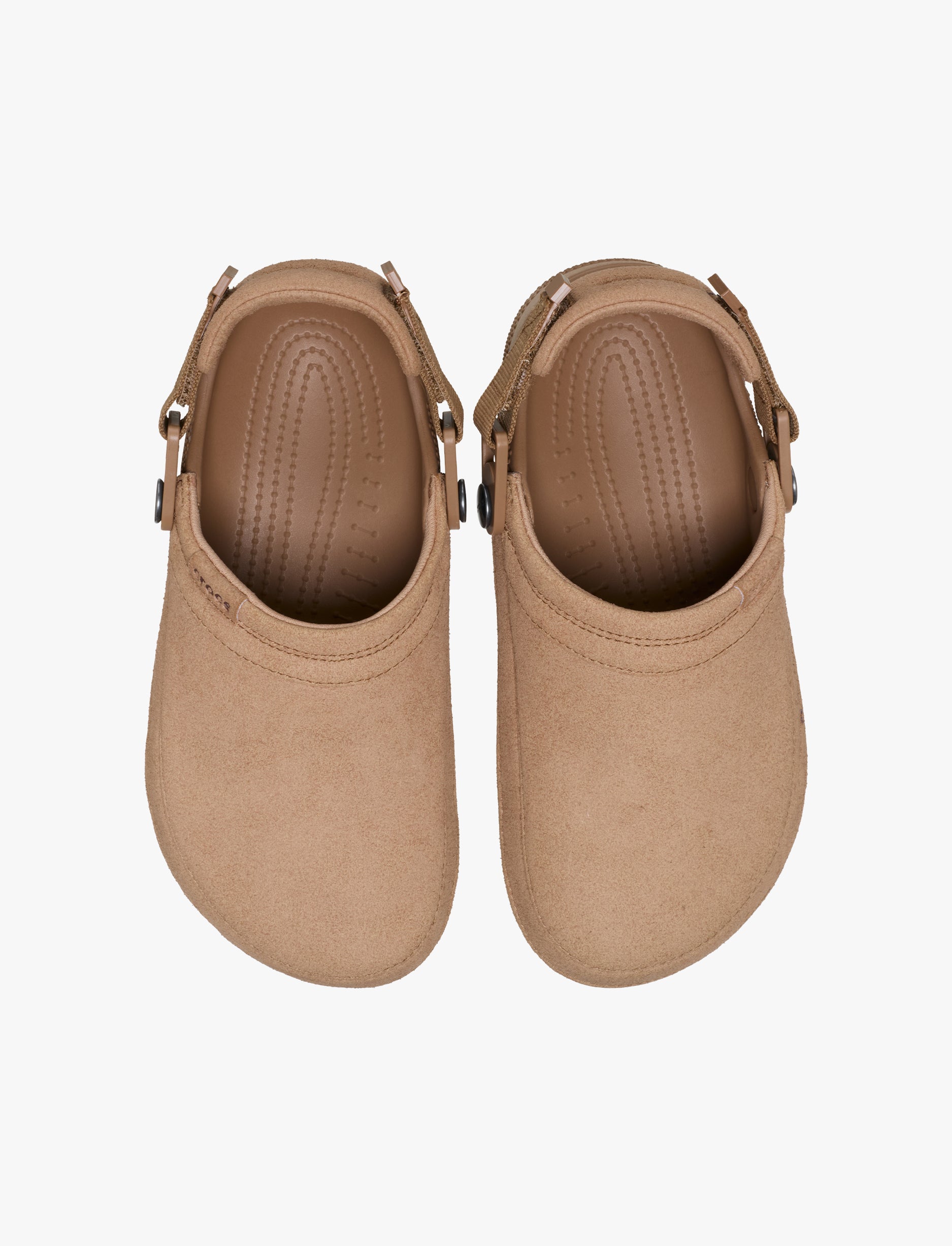 Crocs Classic Crafted Vegan Suede Clog - כפכפי קרוקס קלוג קראפטד בצבע שוקולד חלב
