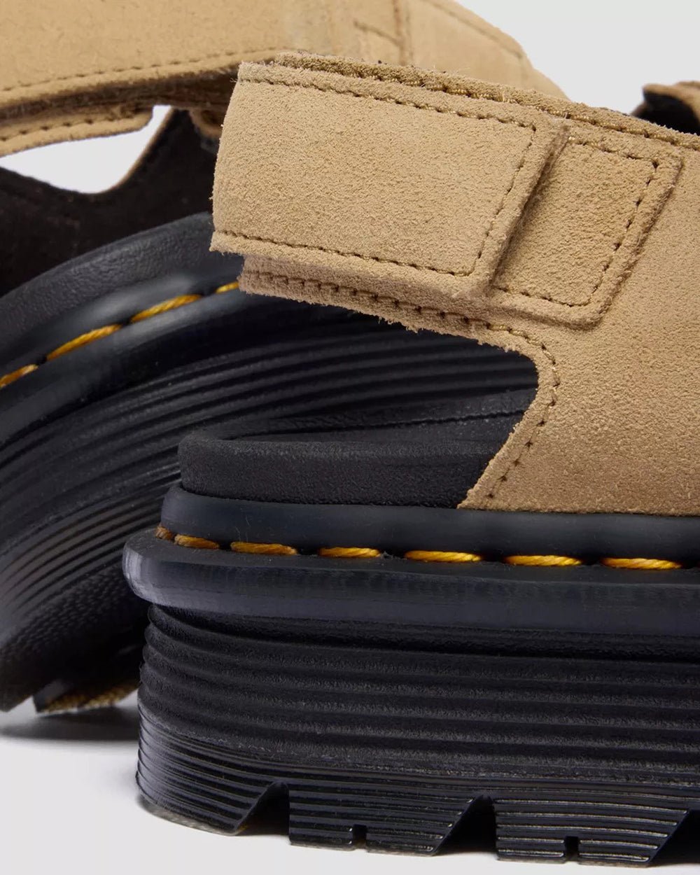 סנדלי ד"ר מרטינס Zebzag נשים